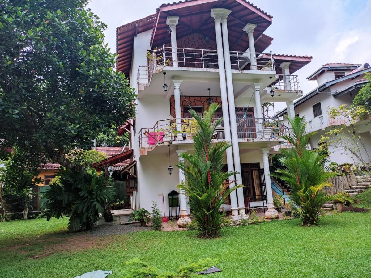 The Villa Utopia Hikkaduwa Kültér fotó